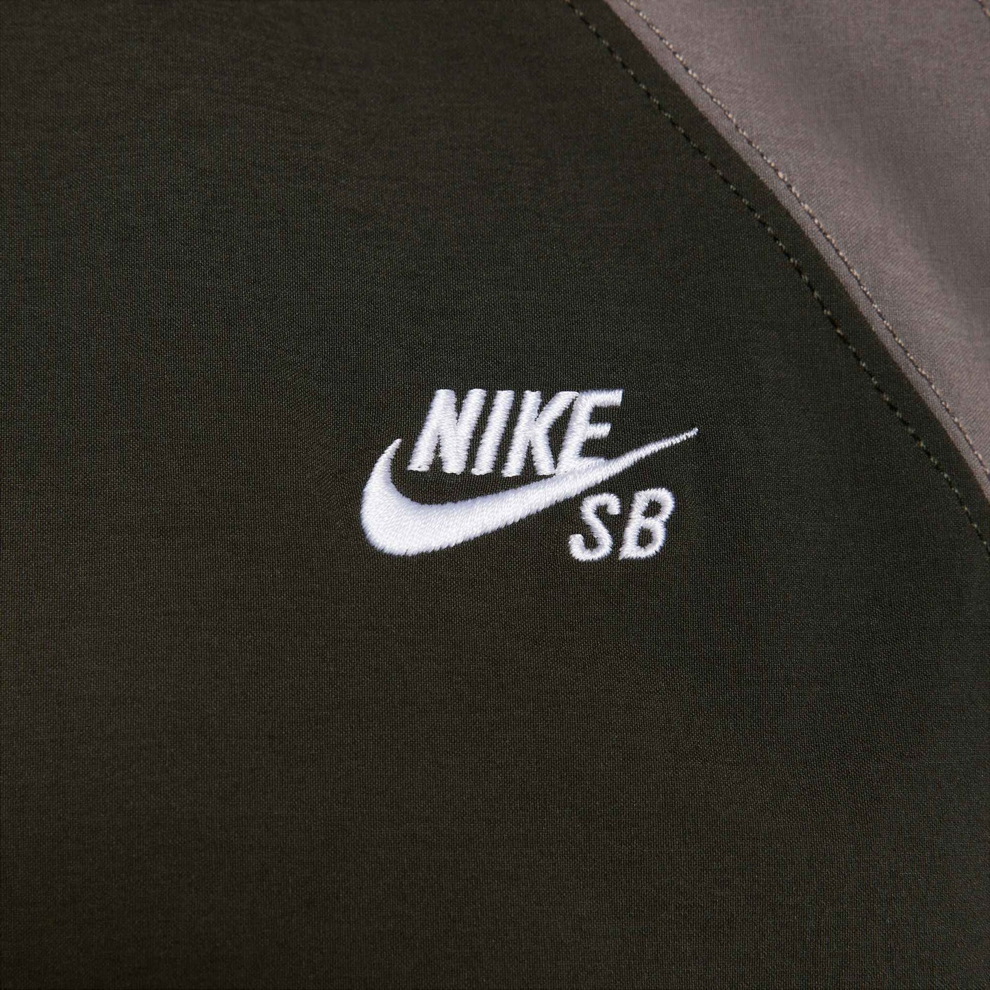 NIKE SB - Full Zip Woven Skate Jacket Sequoia