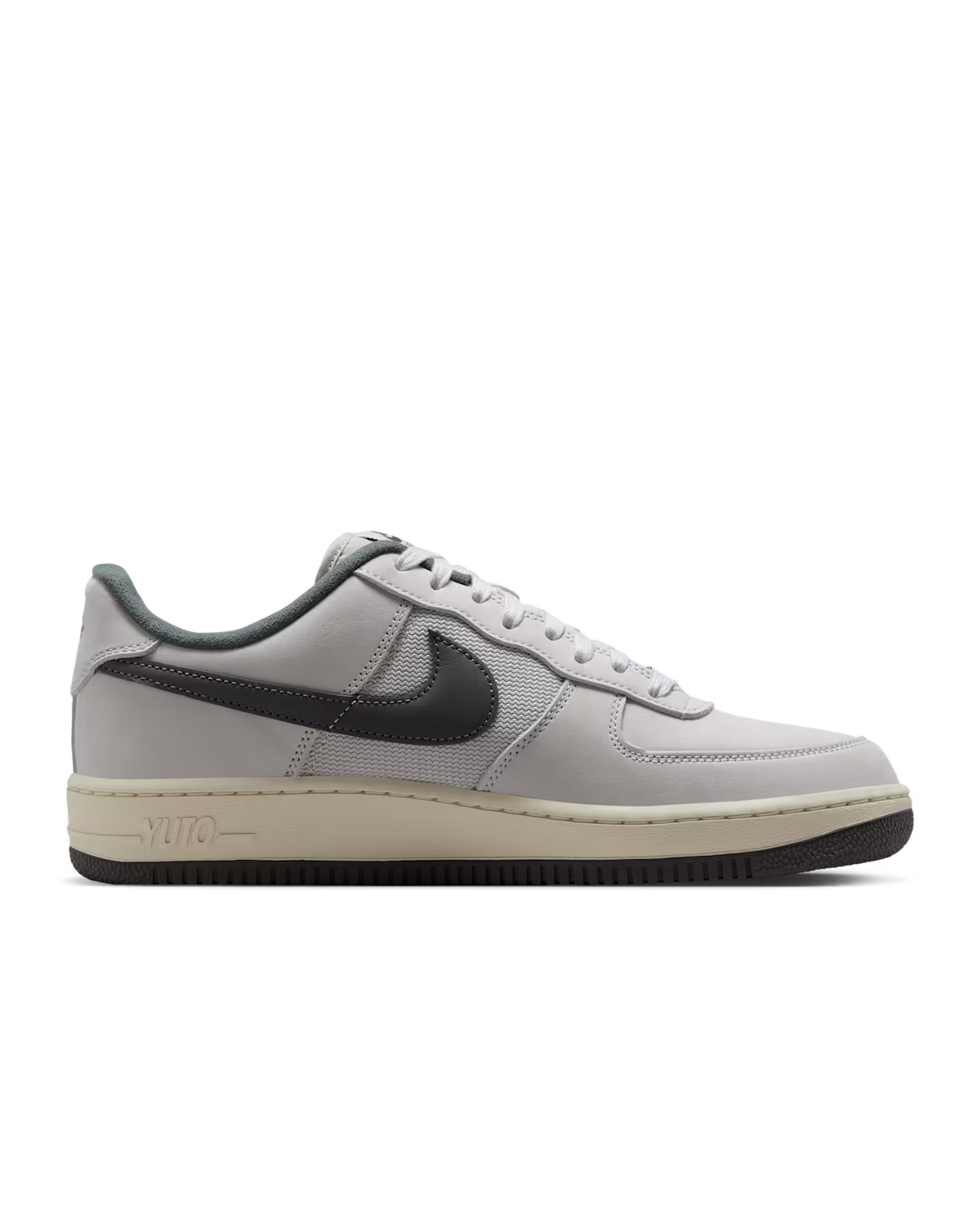 NIKE SB - Air Force 1 Yuto Light Bone/Iron Grey