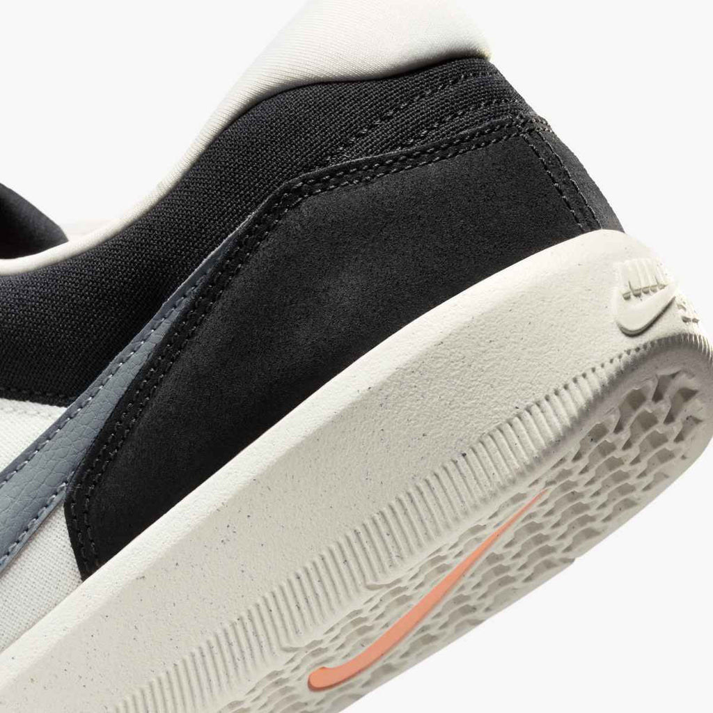 NIKE SB - Force 58 Black/Cool Grey/Summit White