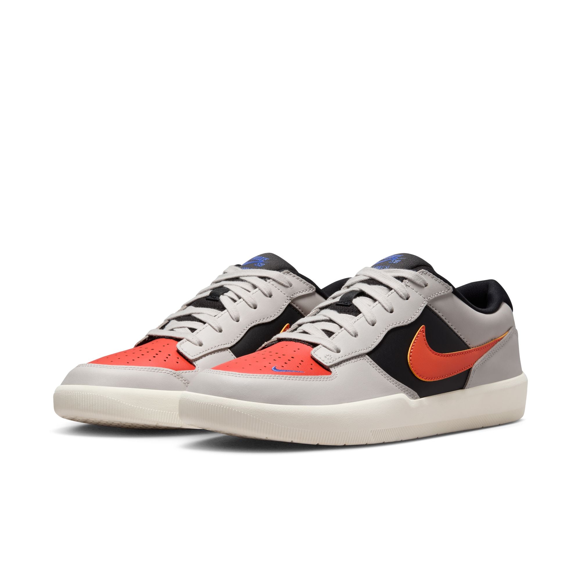 NIKE SB - Force 58 Premium Light Bone/Cosmic Clay-Black