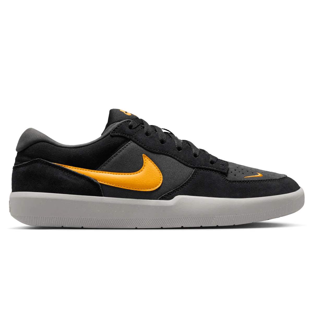 NIKE SB - Force 58 Black/University Gold