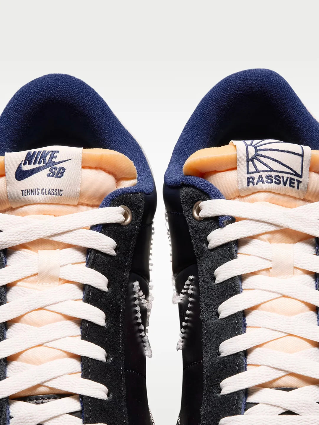 NIKE SB - Tennis Classic QS Rassvet Blue Void/Blue Void-Sail
