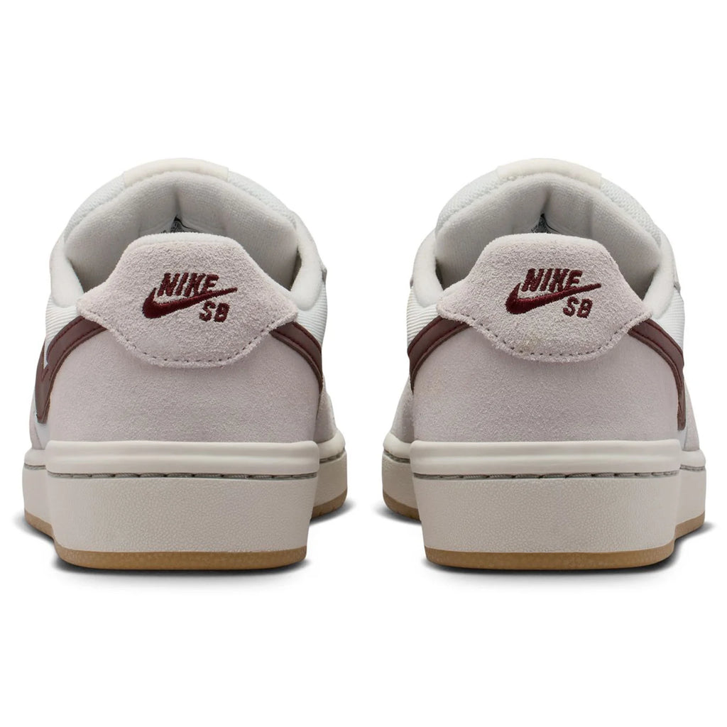 NIKE SB - Code 58 Summit White/Mystic Dates